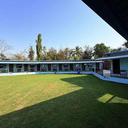 Deep Bhavani Resort Karjat Dış mekan fotoğraf